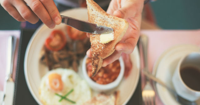  Top  Idei pentru un mic dejun rapid: 5 preparate gata in 5 minute