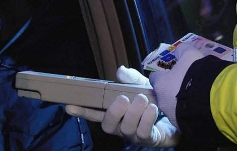 Un sofer prins baut ieri a provocat astazi un accident. Era beat din nou