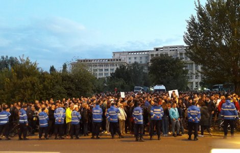 Un nou protest fata de Gabriel Oprea a fost anuntat pentru vineri seara in Capitala