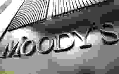 Moody`s a retrogradat...