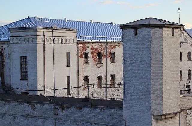 Angajatii din penitenciare incep protestele