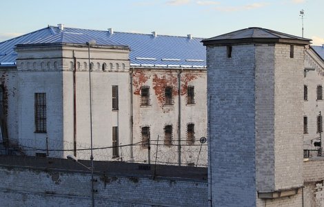 Angajatii din penitenciare incep protestele