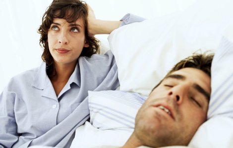 De ce vorbesc oamenii in somn