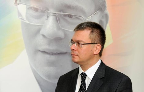 Mihai Razvan Ungureanu a demisionat de la conducerea SIE