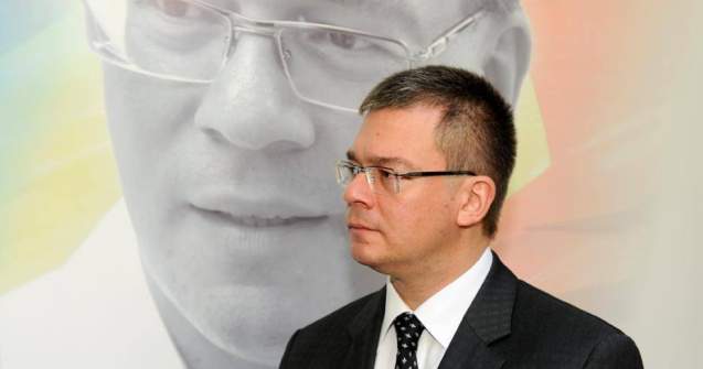 Mihai Razvan Ungureanu a demisionat de la conducerea SIE