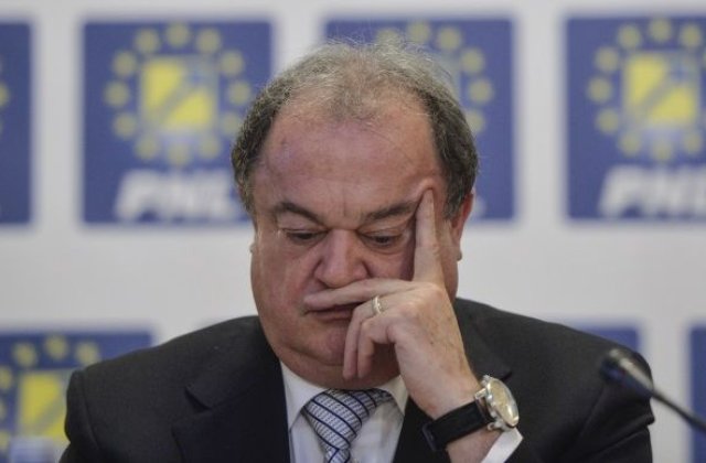 Blaga: Imi dau demisia din functia de copresedinte PNL si sef de campanie la alegerile parlamentare