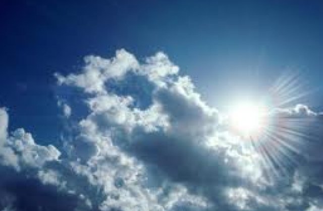 Prognoza meteo pentru joi si vineri: Vremea va ramane in general frumoasa si se va incalzi usor