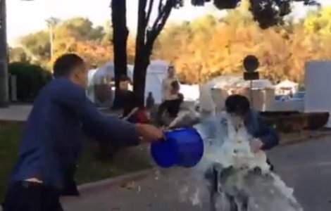  Video  Un protestatar "excentric", anchetat penal