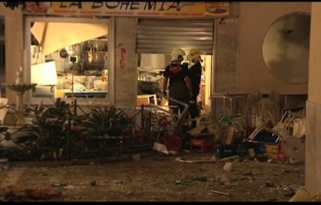 Cel putin 74 de persoane au fost ranite dupa explozia unei butelii