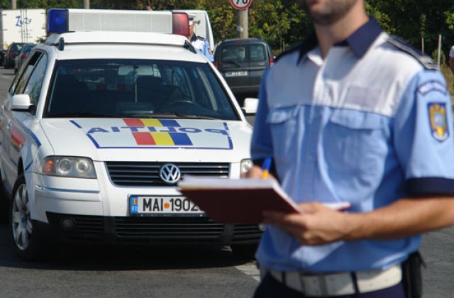 Incep inscrierile pentru posturile de politisti scoase la concurs. Dosarul nu va mai contine copii legalizate
