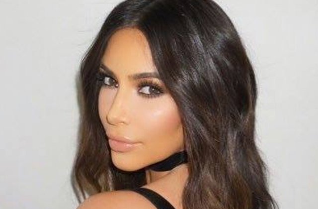 Kim Kardashian, amenintata cu arma de doi barbati, in camera sa de hotel din Paris