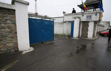 Protest la Penitenciarul Drobeta - Turnu Severin