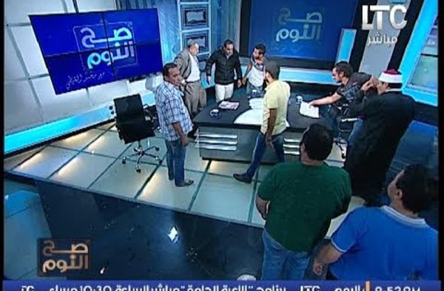 [VIDEO] Un imam, batut de un avocat in direct, in timpul unei emisiuni