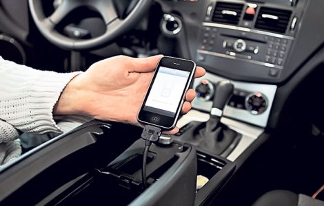 Tanara din Galati, cercetata dupa ce a mintit ca i s-a furat telefonul