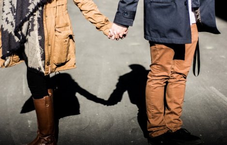 Ce gest ar trebui sa faca cuplurile ZILNIC? Aduce multiple beneficii