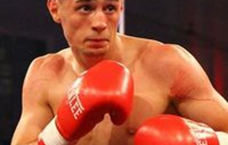 Timisoreanul Flavius Biea urca in ring in cadrul unei gale de box la Bucuresti