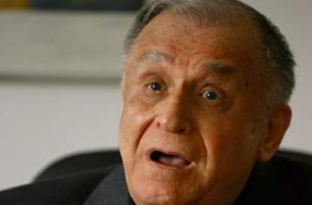 Ion Iliescu lasa scaunul de parlamentar unui candidat mai tanar
