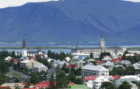 Tara unde oamenii isi incuie rar casele, energia este aproape gratis si nu exista armata