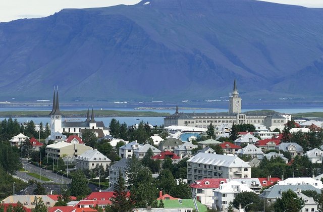 Tara unde oamenii isi incuie rar casele, energia este aproape gratis si nu exista armata