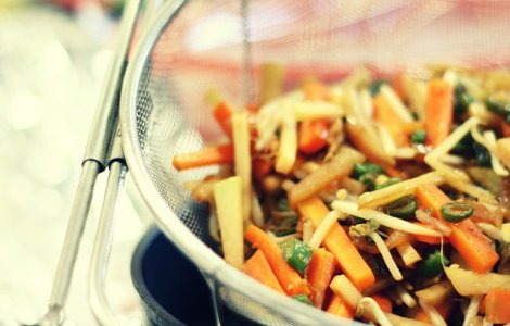  Top  Nu mai consuma NICIODATA aceste legume in stare cruda!