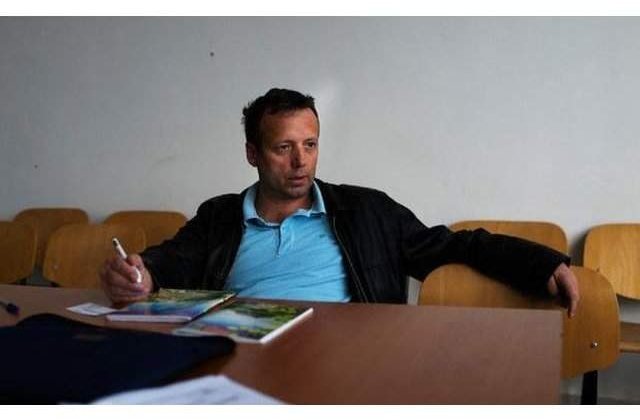 Hackerul Guccifer a fost adus din SUA in Romania si incarcerat la Rahova
