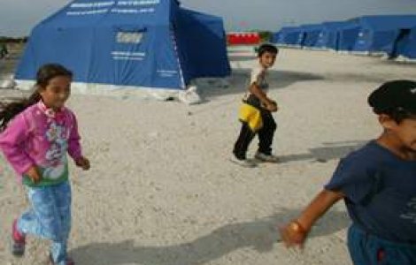 Minorii fara parinti din taberele de romi ar putea primi cetatenie italiana