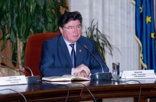 Senatorii juristi vor ca detinutilor scriitori sa li se scada 20 de zile pentru fiecare carte: Facem un compromis