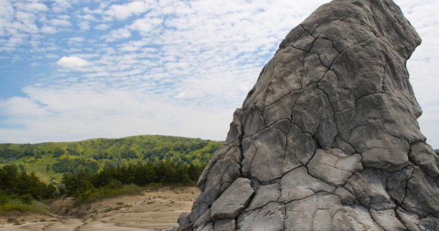 Un vulcan noroios din Romania, reactivat in urma cutremurelor