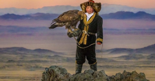 Documentarul "The Eagle Huntress", in premiera nationala la KINOdiseea 2016