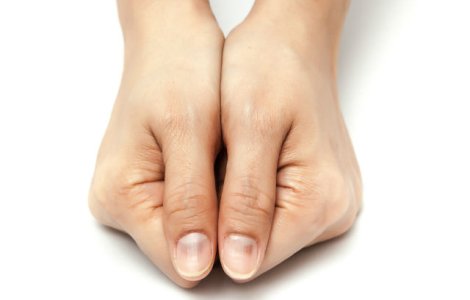 Care este semnificatia semilunei de la baza unghiilor