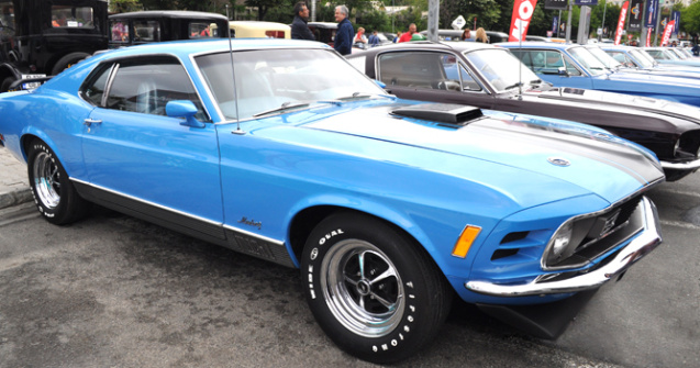 Retro Parada Toamnei 2016 aduce peste 120 de autovehicule de epoca