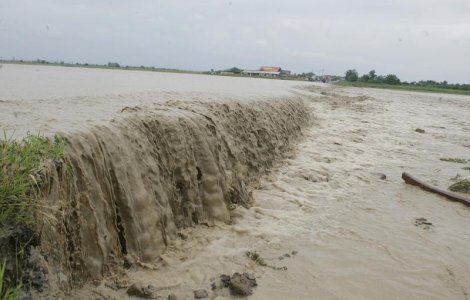 Sase judete sunt sub avertizare cod galben de inundatii