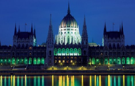  Top  Feerie nocturna! Cele mai FRUMOS luminate orase din lume