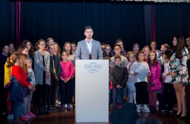 Primii 100 de absolventi ai cursurilor Fundatiei Ciprian Marica au debutat pe scena Centrului Cultural Buftea