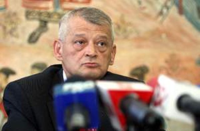 Apa calda - bomba de sub scaunul lui Oprescu