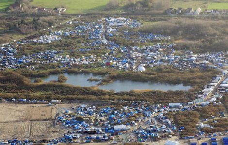 Autoritatile franceze au inceput operatiunea de evacuare din Calais