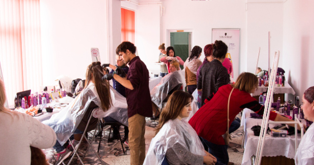 160 de femei, transformate in cadrul campaniei "Descopera-ti frumusete