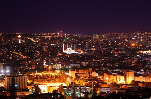 Turcia ar putea lansa o operatiune terestra in Irak daca va fi amenintata (seful diplomatiei turce)