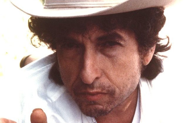 Bob Dylan ar putea pierde 900.000 de dolari, remuneratia pentru Nobel, daca nu va tine o prelegere despre premiu