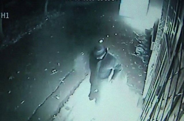 Barbatul care a incendiat doi oameni ai strazii din Galati a fost retinut pentru tentativa de omor calificat