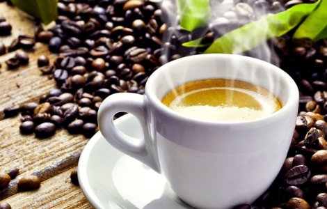 Cata cafea consuma, in medie, un roman pe zi