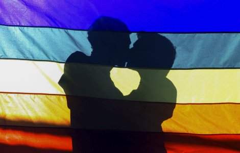 UPDATE CCR: Dezbaterile asupra casatoriilor gay se amana