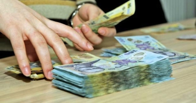 Salariile din mediul privat au crescut cu 8%, iar bonusurile cu 22%