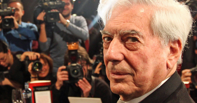 Vargas Llosa: Premiul Nobel trebuie sa fie pentru scriitori