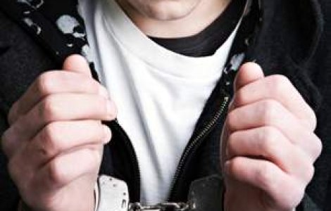 Aproape 2000 de minori sunt infractori