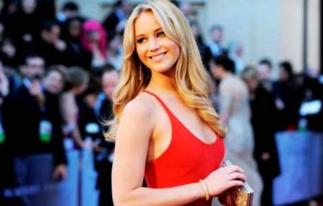 Hackerul care a furat fotografii nud de la 100 de staruri, condamnat