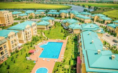 Cosmopolis va avea propriul...