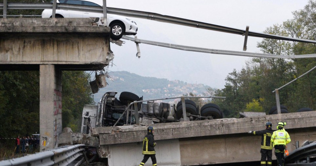 Polemica in Italia, dupa ce un pod a cazut peste o autostrada