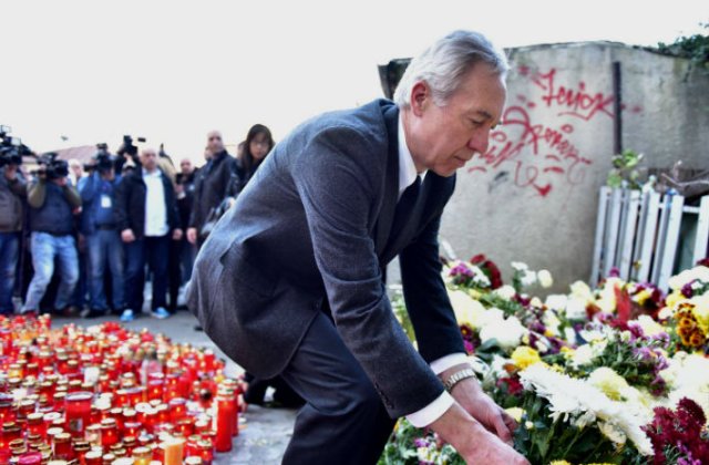 Klemm a depus o coroana de flori la Colectiv: Incurajam romanii in lupta anticoruptie si in efortul de a construi o Romanie sigura