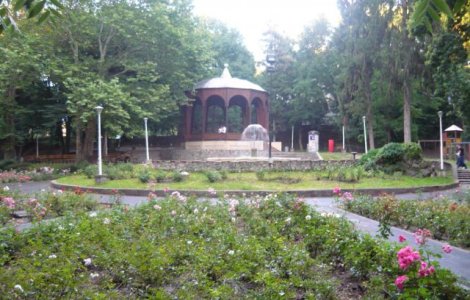 Cadavrul unui barbat, gasit in cel mai mare parc din Sibiu